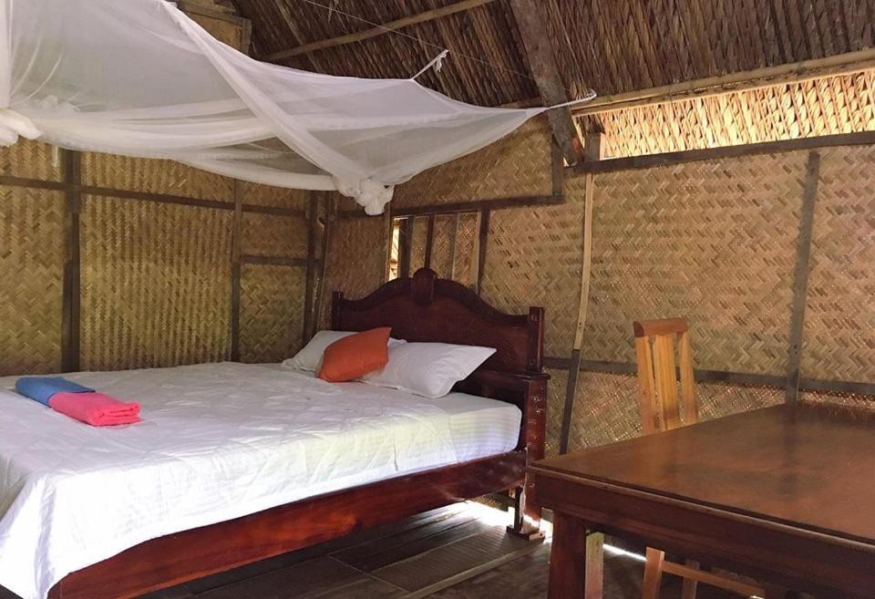 Sunny Field Eco Stilt House Villa Cát Tiên Eksteriør bilde