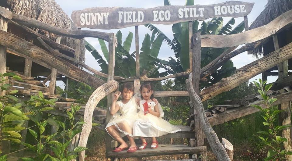 Sunny Field Eco Stilt House Villa Cát Tiên Eksteriør bilde